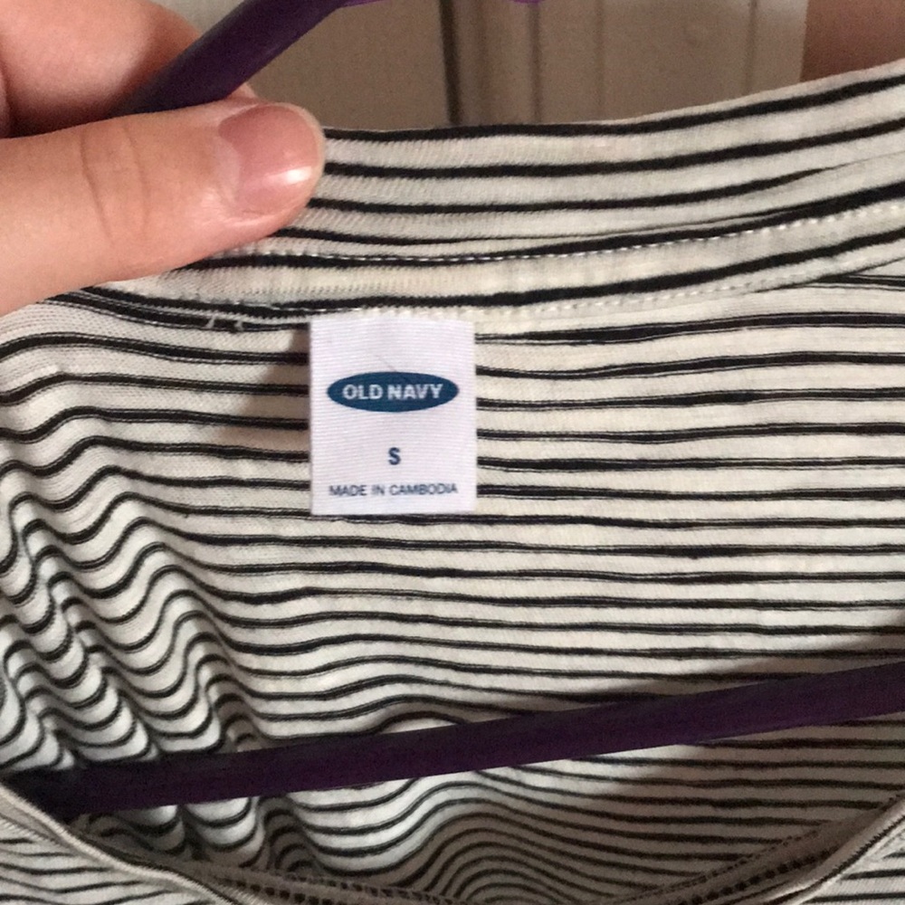 Old Navy tee - Picture 3 of 3
